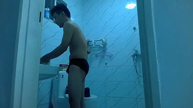 kisstoyousoon2024 online show from 19, 3, 2025