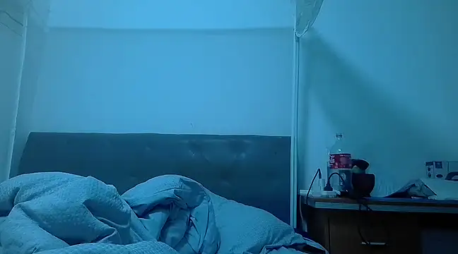 kisstoyousoon2024 online show from 17, 3, 2025