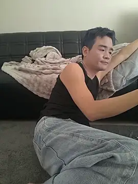 kisstoyousoon2024 online show from 9, 11, 2025