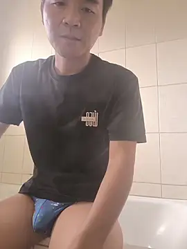 kisstoyousoon2024 online show from 15, 12, 2025