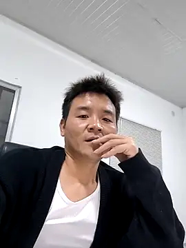 kisstoyousoon2024 online show from 17, 9, 2025