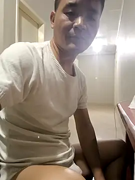 kisstoyousoon2024 online show from 1, 10, 2025