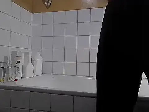 kisstoyousoon2024 online show from 17, 1, 2025