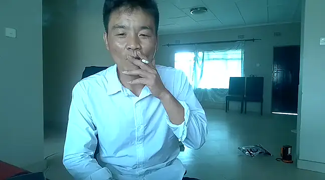 kisstoyousoon2024 online show from 15, 3, 2025