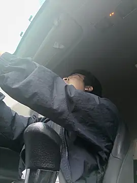 kisstoyousoon2024 online show from 17, 12, 2025