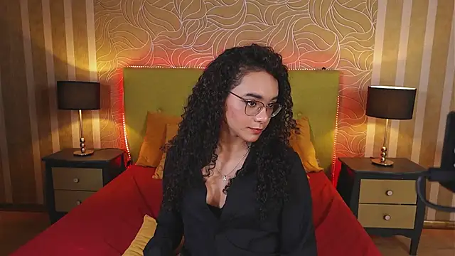 TaylorTinaa online show from 18, 2, 2025