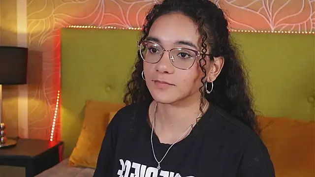 TaylorTinaa online show from 16, 2, 2025