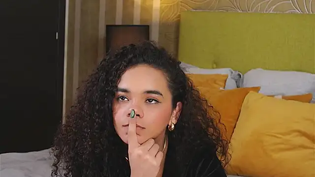 TaylorTinaa online show from 5, 3, 2025