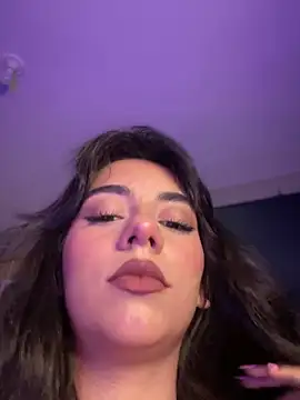 veronicaapink online show from 28, 2, 2025