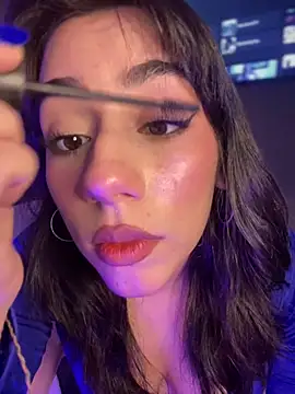 veronicaapink online show from 31, 1, 2025