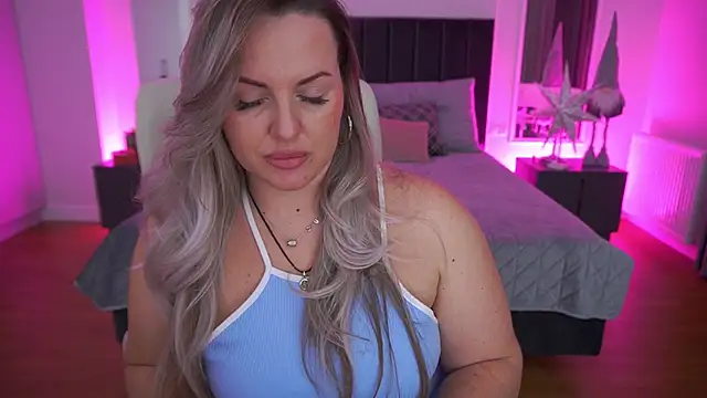 KiraCandyS online show from 13, 1, 2026