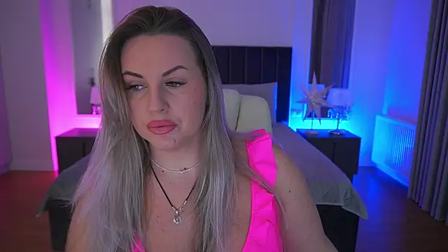 KiraCandyS online show from 3, 3, 2026