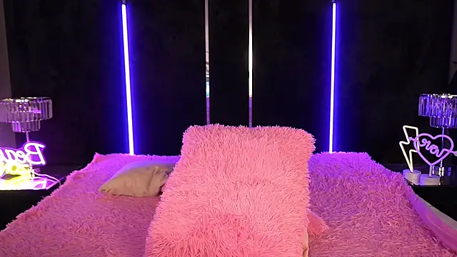 KiraCandyS online show from 8, 3, 2025