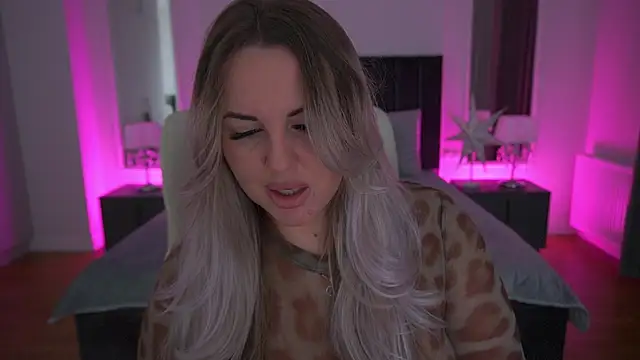 KiraCandyS online show from 19, 2, 2026