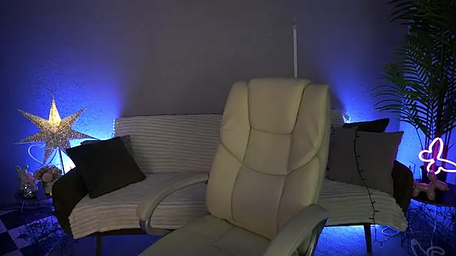 Snapshot of KiraCandyS chatting on 8, 6, 2026 KiraCandyS online show from 8, 6, 2026