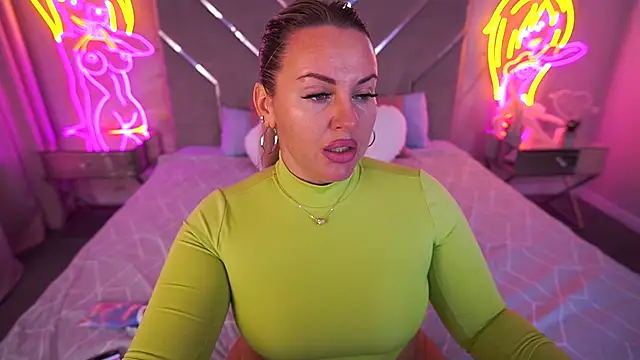 KiraCandyS online show from 25, 9, 2025