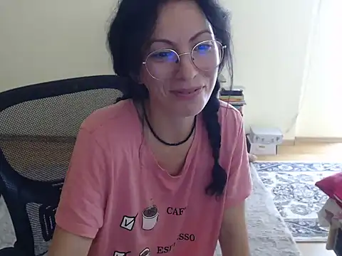 Emmatoo online show from 16, 10, 2025