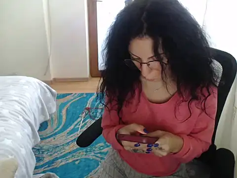 Emmatoo online show from 17, 12, 2025