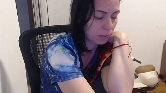 Emmatoo online show from 4, 6, 2026