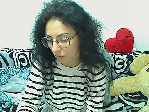 Emmatoo online show from 15, 4, 2026