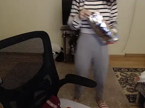 Emmatoo online show from 5, 10, 2025