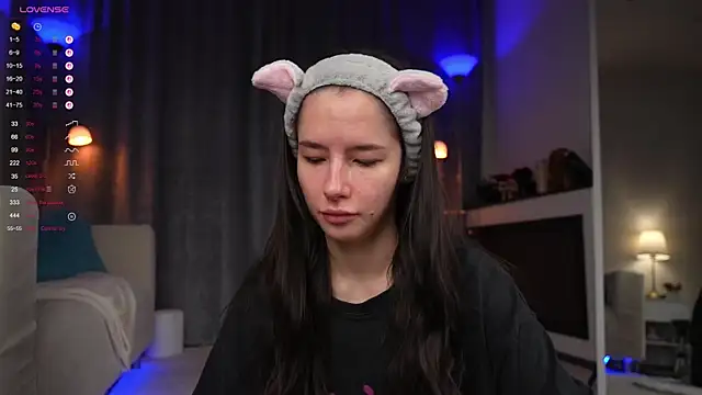 Amely Young online show from 12, 9, 2025