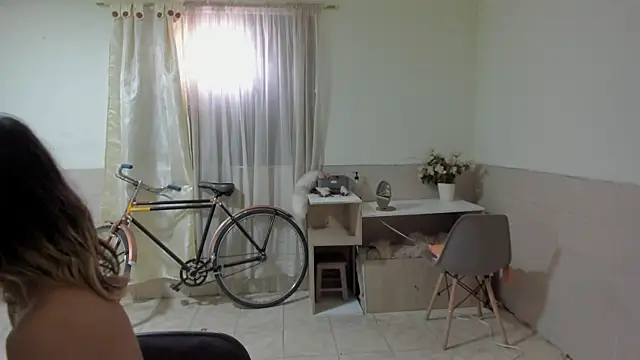 Snapshot of linnie_ chatting on 29, 10, 2025 linnie online show from 29, 10, 2025