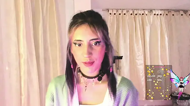 Snapshot of linnie_ chatting on 11, 12, 2024 linnie online show from 11, 12, 2024