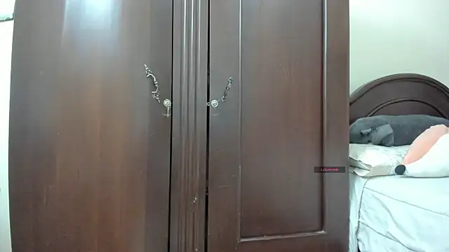 Snapshot of linnie_ chatting on 3, 3, 2026 linnie online show from 3, 3, 2026