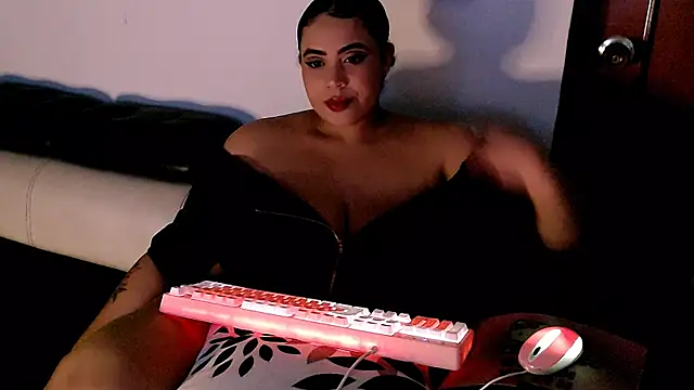 Emmacamille online show from 29, 9, 2025