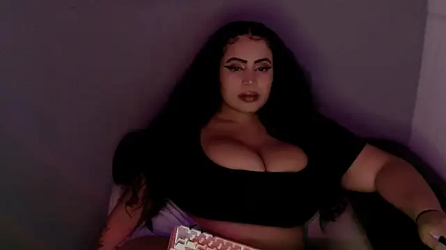 Emmacamille online show from 22, 10, 2025