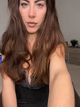 Eyline online show from 4, 12, 2025