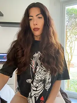 Eyline online show from 10, 4, 2026