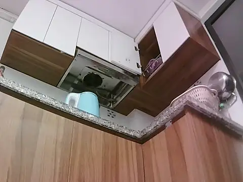 -SingleMom- online show from 9, 10, 2025