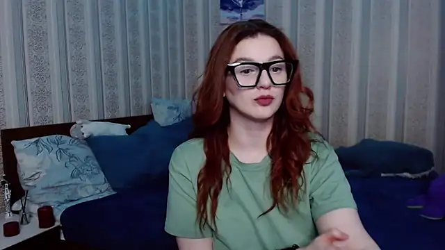 Snapshot of JulthHell chatting on 25, 9, 2025 JulthHell online show from 25, 9, 2025