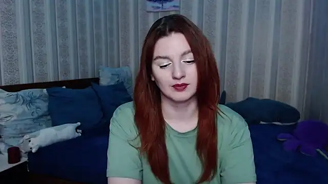 Snapshot of JulthHell chatting on 2, 10, 2025 JulthHell online show from 2, 10, 2025