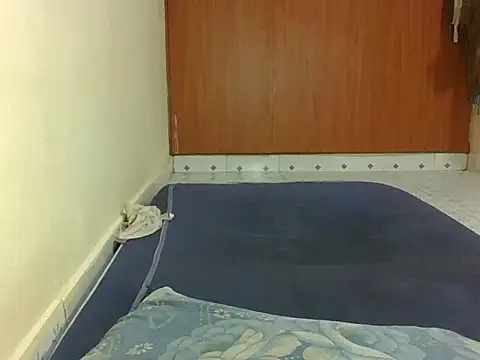 hotebbbyy online show from 4, 4, 2026