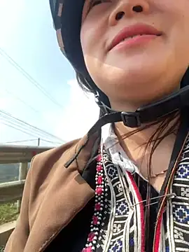 Hellen 111 online show from 12, 10, 2025