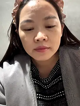 Hellen 111 online show from 13, 11, 2025