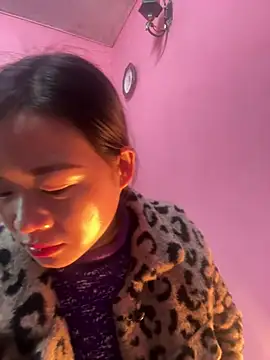 Hellen 111 online show from 16, 1, 2025