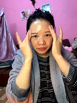 Hellen 111 online show from 6, 12, 2024