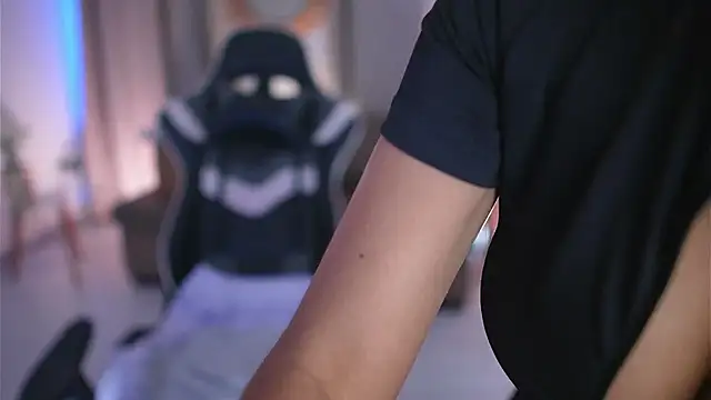 Sara albrecht online show from 4, 3, 2025