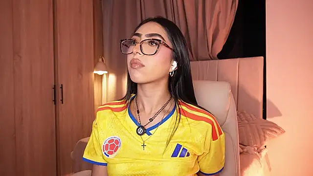 Snapshot of Sara_albrecht chatting on 4, 7, 2026 Sara albrecht online show from 4, 7, 2026