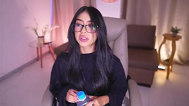 Sara albrecht online show from 18, 3, 2025