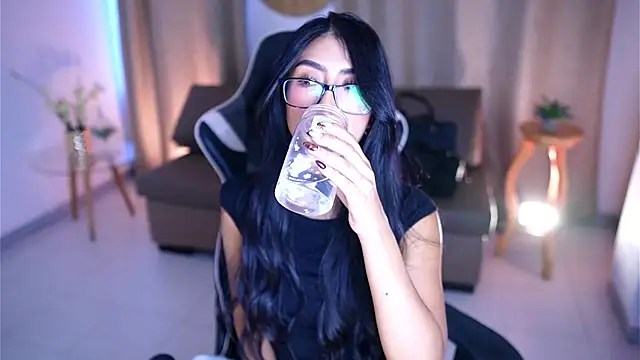 Sara albrecht online show from 6, 3, 2025