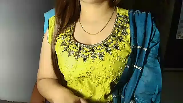 Snapshot of KhwahisHH chatting on 11, 2, 2026 KhwahisHH online show from 11, 2, 2026