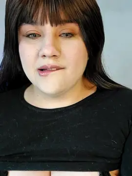 ItsNaiixa online show from 25, 10, 2025