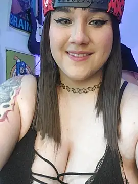 ItsNaiixa online show from 9, 3, 2025