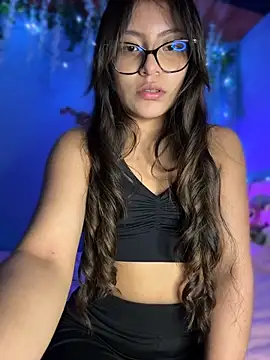Lily candy X online show from 6, 5, 2026