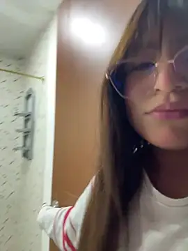 Snapshot of Lily_candy_X chatting on 11, 3, 2025 Lily candy X online show from 11, 3, 2025